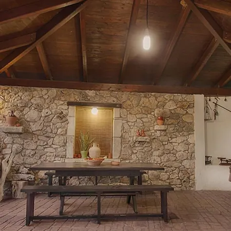 Evianna Appartement *