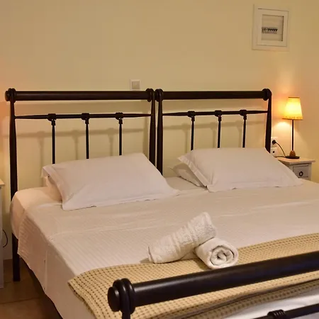Evianna Apartment