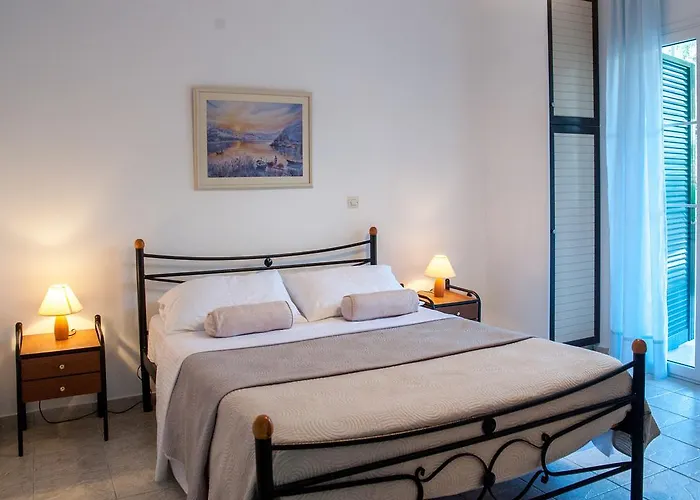 Evianna Apartmán Mousata