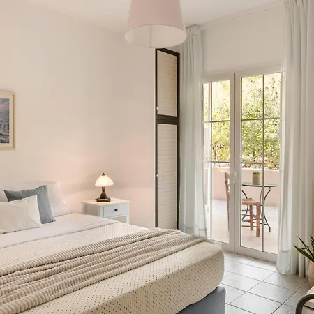 아파트 Evianna Mousata